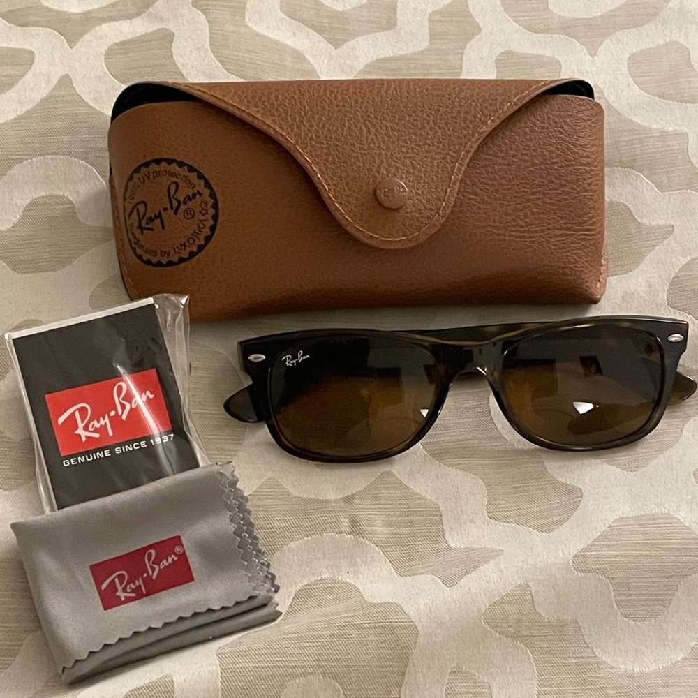 Ray-Ban
